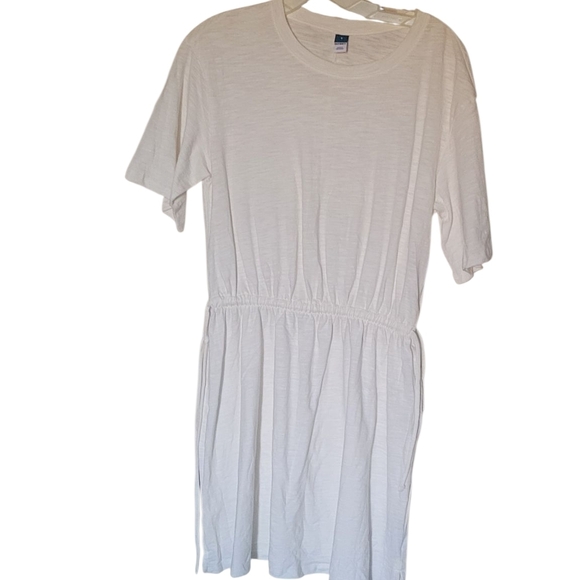 White Short Sleeve Dress - Picture 1 of 3
